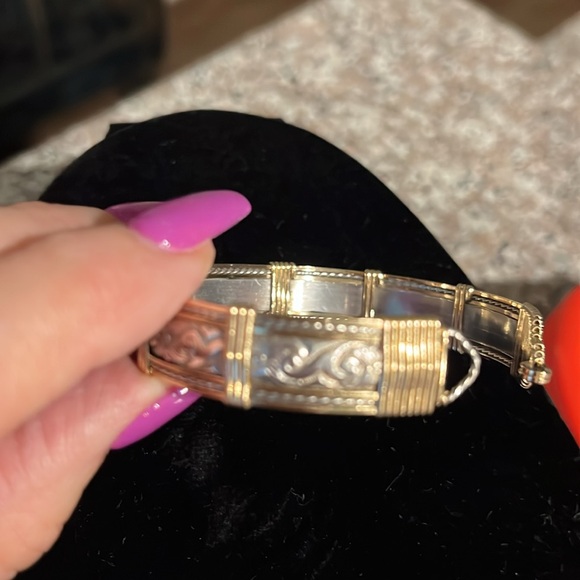 Bangle bracelet - Picture 5 of 10